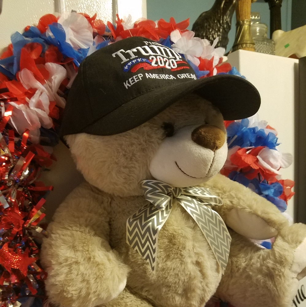 Handmade Trump bear wreath - Picture 2 of 3